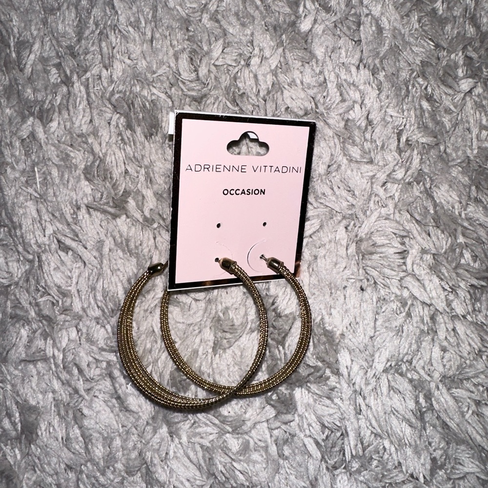 PRICE DROP Cute gold hoop earrings sexy trendy